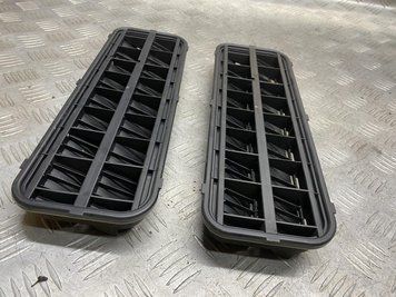 Б/В Решітка вентиляції кузова BMW 7 F01 64229303806 64229303806 фото