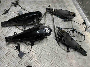 Б/У Кронштейн ручки двери ручка наружняя BMW X6 E71 51217207561 / 51217137053 51217207561 / 51217137053 фото