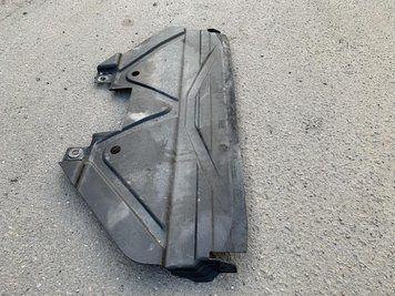 Б/У защита днища радиатора BMW 3 E90 51757128503 51757128503 фото