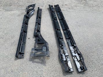 Б/В Кронштейн порога Лівий BMW 5 F07 GT 51777201255 / 51777201257 51777201255 / 51777201257 фото
