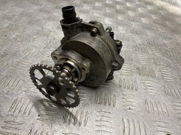 Б/В Насос вакуумний N55 BMW F07 F10 F15 11667619350 11667619350 фото