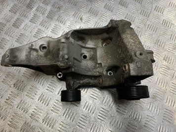Б/В Кронштейн компресора кондиціонера BMW 3 E90 N47 D20C 11167802639 11167802639 фото