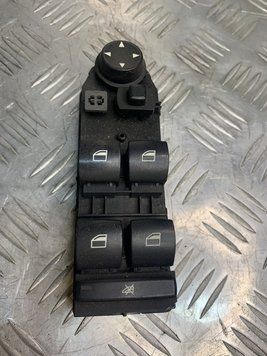 Б/У Блок кнопок стеклоподьемников BMW 5 E60 61316951904 61316951904 фото