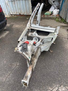 Б/В Лонжерон правий BMW 3 E90 Четверть 41147135610 41147135610 фото