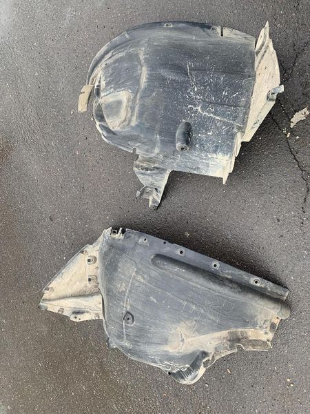 Б/У Подкрылок передний правый часть Задняя 51717180618 / 51717180622 51717180618 / 51717180622 фото