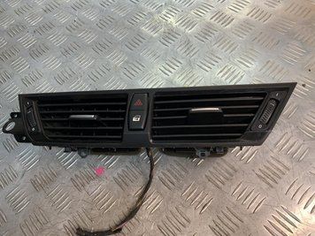 Б/У Решетка центральная воздуховод BMW X1 E84 64229258357 64229258357 фото