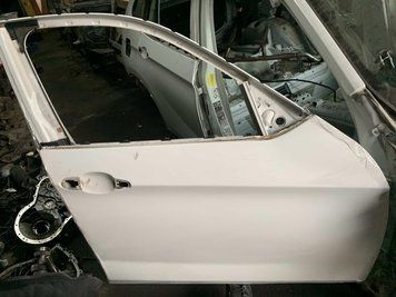 Б/В Двері Передні/Задні BMW X1 E84 Рестайл Білі та сірі ALPINWEISS 3 41517339357 / 41517339358 41517339357 / 41517339358 фото